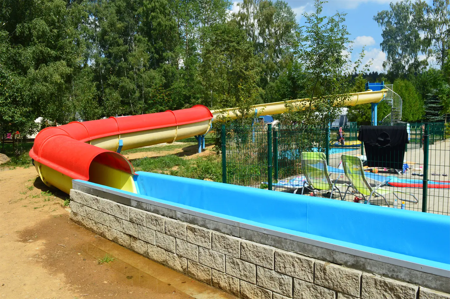 glijbaan, zwembad op camping te koop, Vysocina Tsjechie.