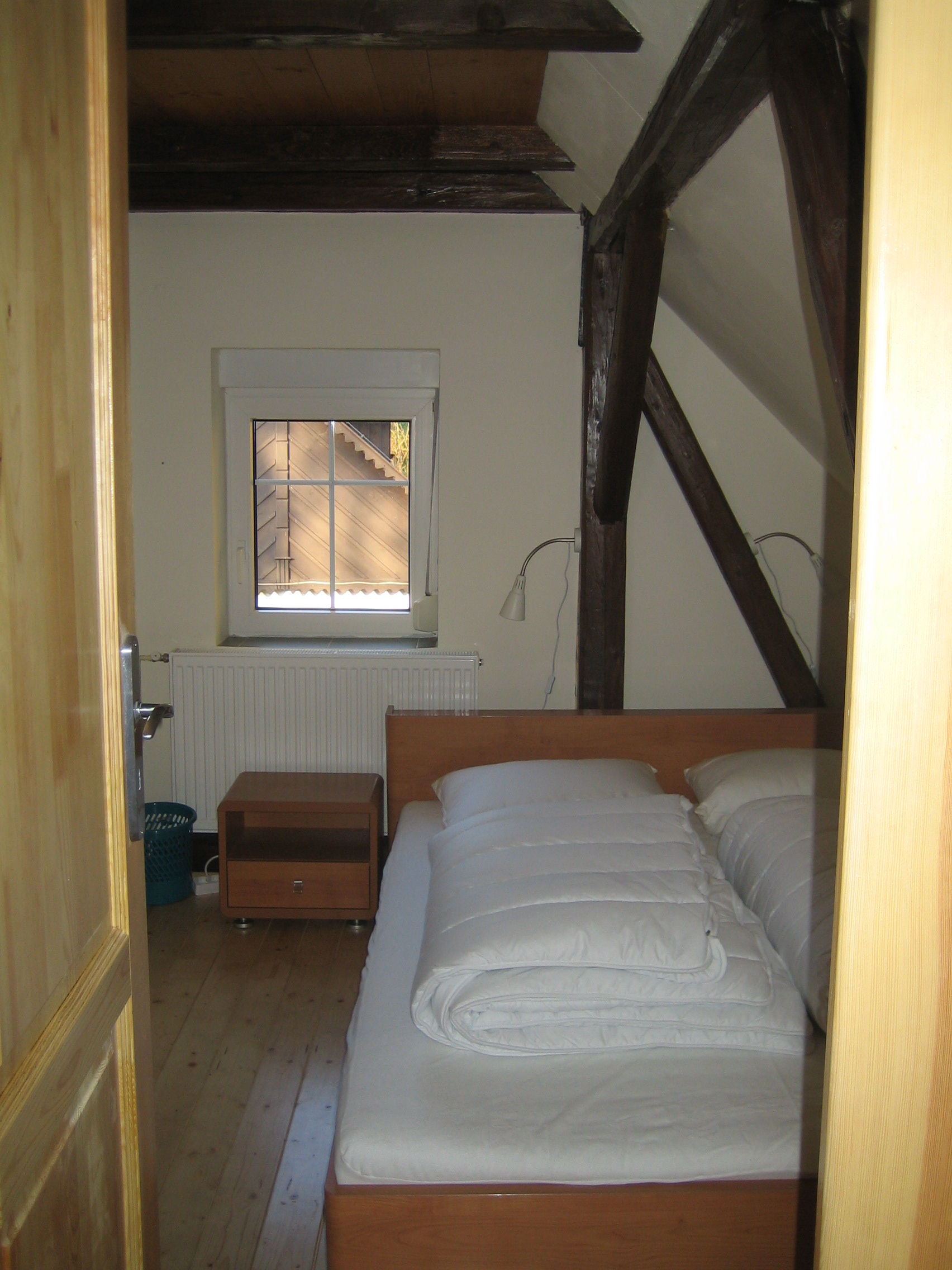 Vier slaapkamers in ruim huis, te koop in Tsjechie.