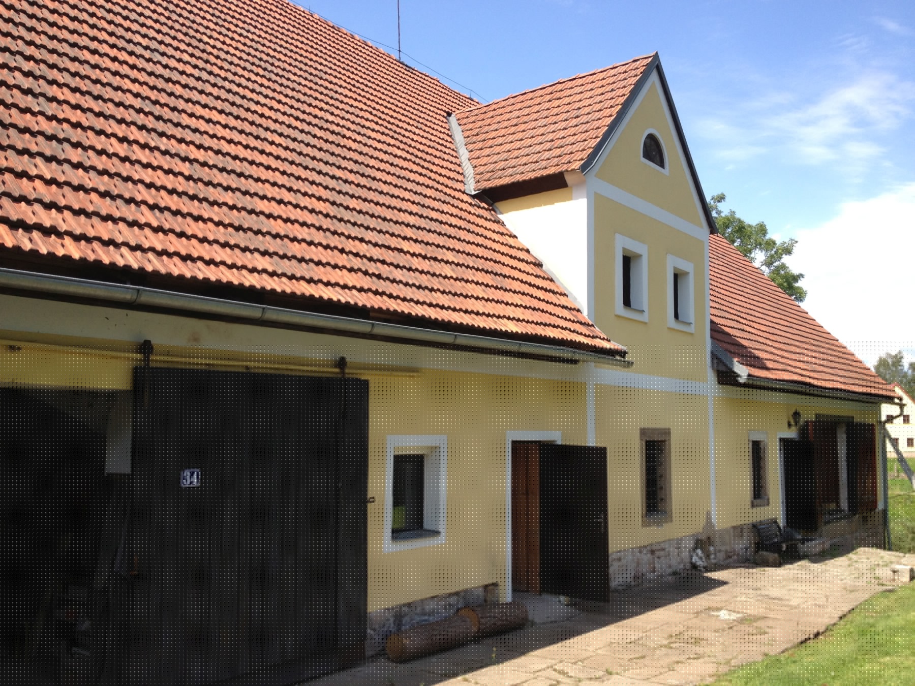 Mooi, ruim vakantiehuis en/of camping te koop Tsjechie. Vernerovice, Regio Broumov.