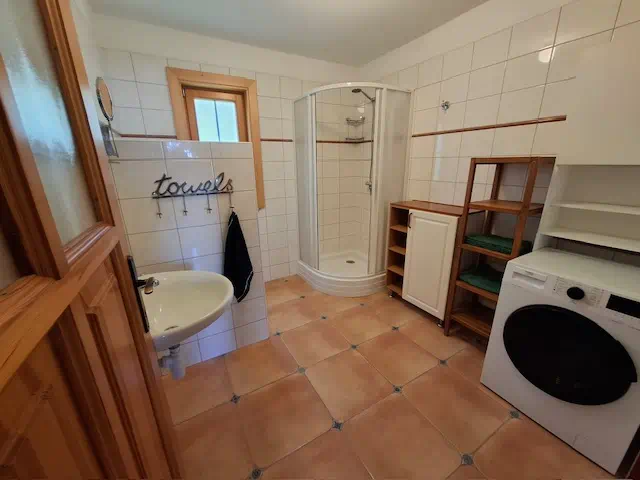 Badkamer van huis te koop, Tjechie.
