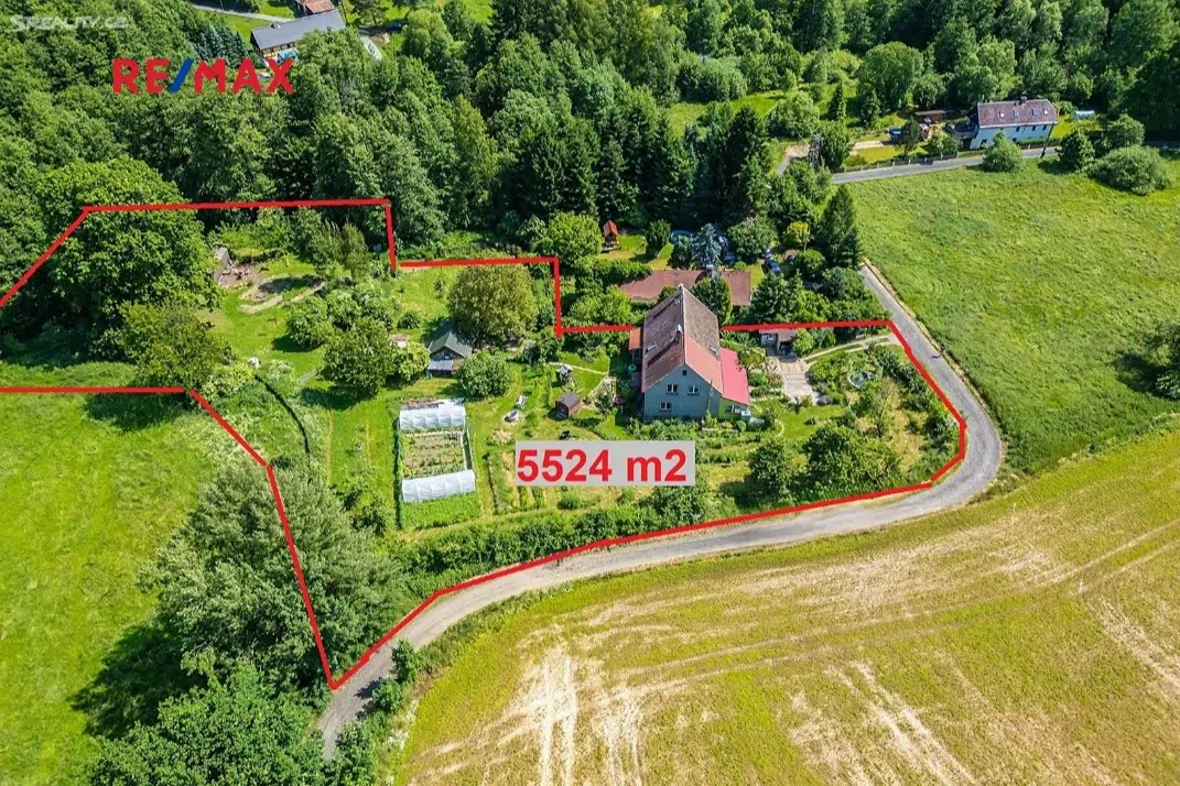 Luxe, grote villa met ruime tuin, vrij uitzicht, nabij IJzergebergte en Reuzengebergte